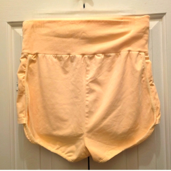 Free People Movement Limitless Short- Size Medium- NWT🌾☀️ - Picture 3 of 9